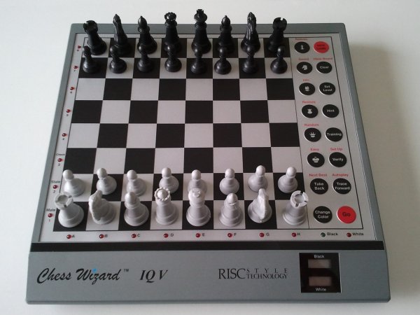 Datei:Chess Wizard IQ V.jpg