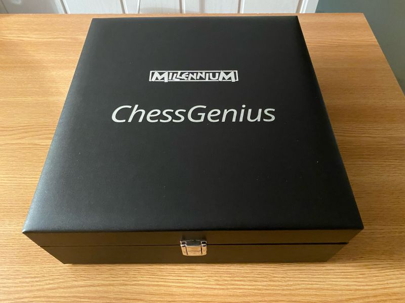 Datei:Millennium ChessGenius Pro Special Edition Bild 1.jpeg